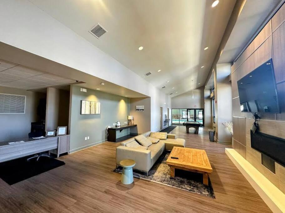 Winter Haus, Winter Park 2 Bedrooms Corner Unit W Outdoor Patio Walking Distance To The Center Of Town Esterno foto