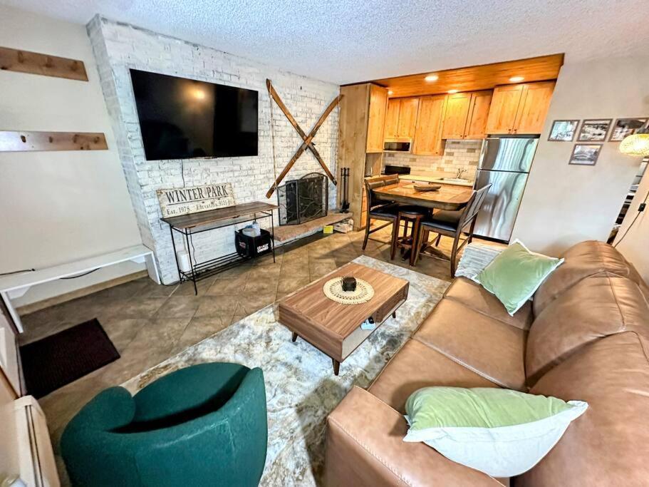 Winter Haus, Winter Park 2 Bedrooms Corner Unit W Outdoor Patio Walking Distance To The Center Of Town Esterno foto